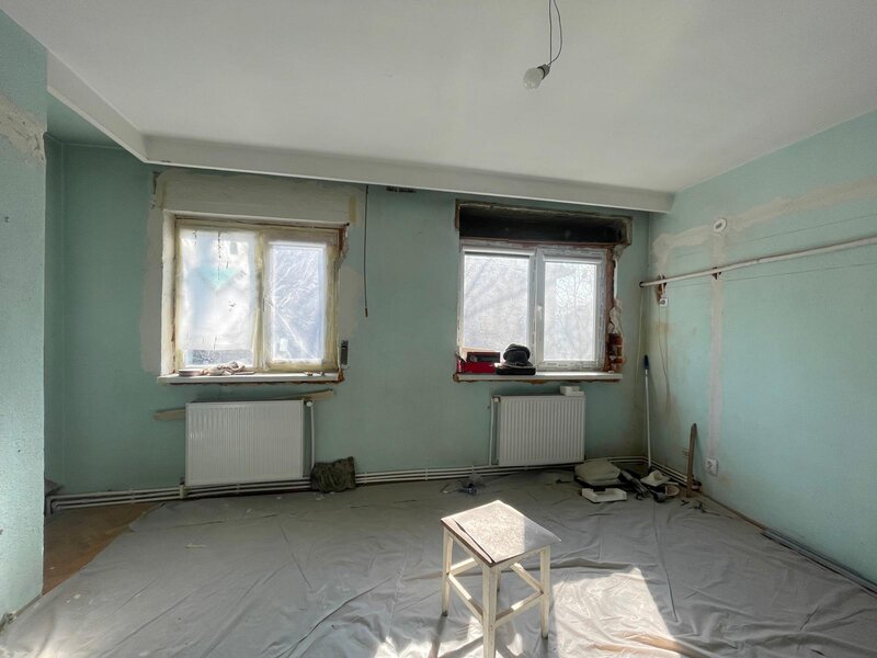 Ion Mihalache apartament 3 camere  etaj 2  decomandat   91 mp